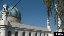 Центральная мечеть в Алматы. 
