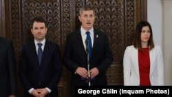 Cristina Prună, alături de Dan Barna și Cătălin Drulă, la consultările cu președintele Klaus Iohannis din februarie 2020.