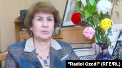 Тажикстандын Эл акыны Гүлрухсор Сафиева. 2017-жыл. 