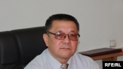 Мамлекеттик коопсуздук кызматынын башчысы Кеңешбек Дүйшөбаев.