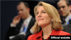 ԱՄՆ պետքարտուղարի Եվրոպայի և Եվրասիայի հարցերով օգնական Քարըն Դոնֆրիդ, արխիվ