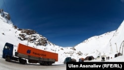 Бишкек-Ош автоунаа жолу. Иллюстрациялык сүрөт.