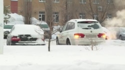 Автовладельцы в Казахстане недовольны запретами долго греть машины в морозы