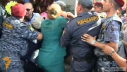 Задержания во время протеста против строительства на проспекте Комитаса в Ереване